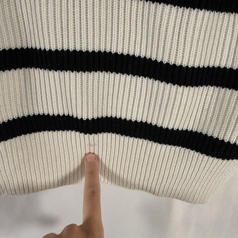 English Factory Vest Women's Medium White Black Striped Knit Vneck Pullover - Picture 7 of 10